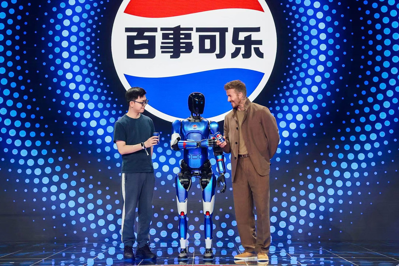 新浦金350vip机器人携手百事中国共创“百事蓝宝” 共燃渴望新章
